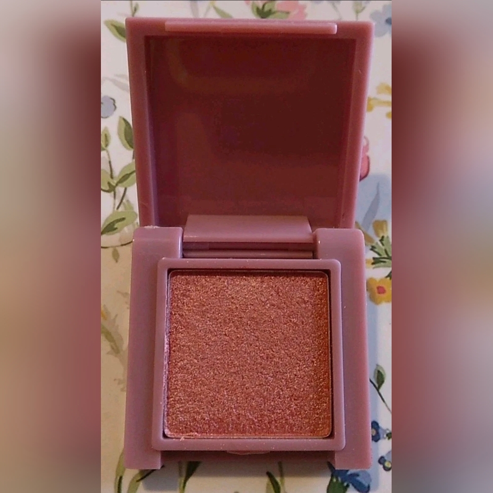 Ciaté London Peach Party Metallic Eyeshadow NWOB